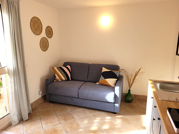 Casa Il Gelsomino Couch